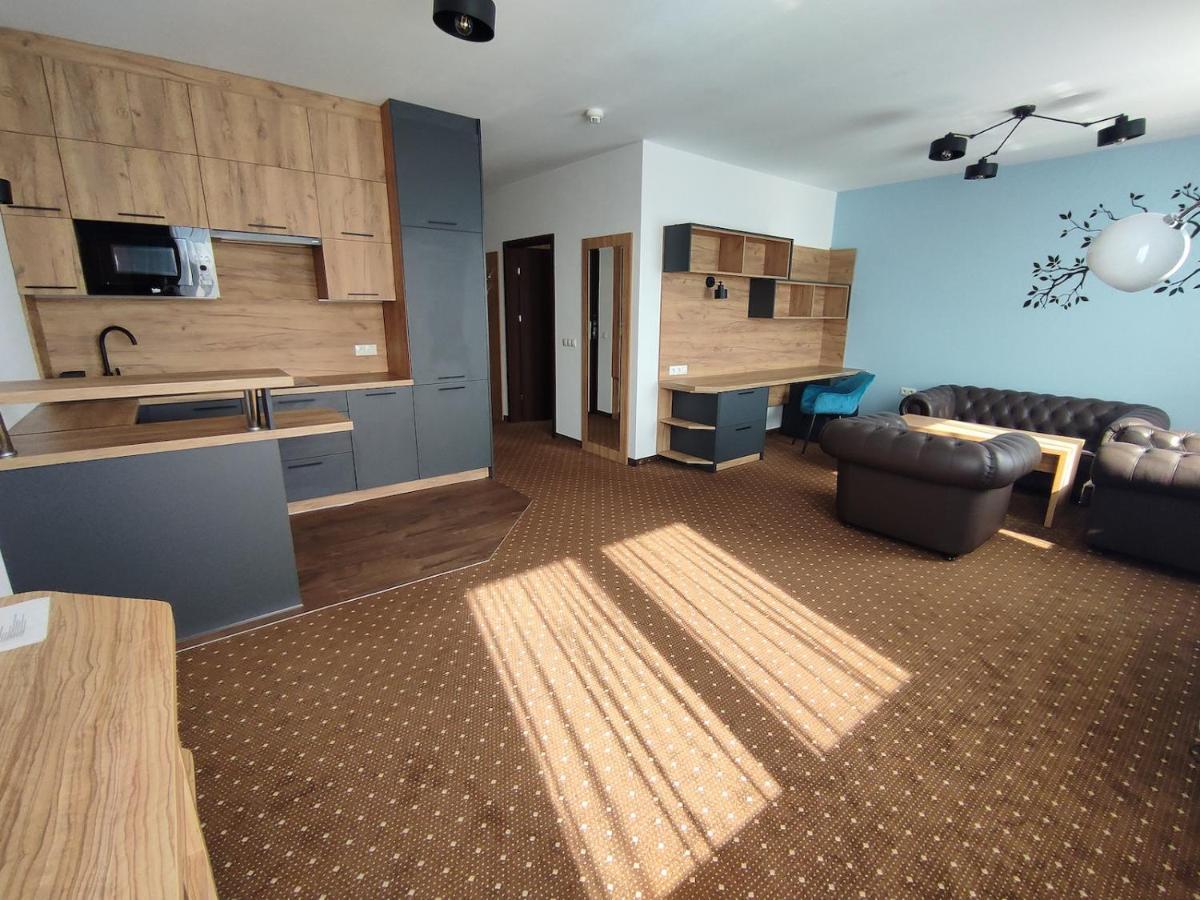 Aparthotel Legnica - Apartamenty Z Aneksem Kuchennym Exterior foto