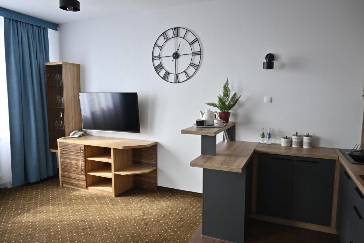 Aparthotel Legnica - Apartamenty Z Aneksem Kuchennym Exterior foto